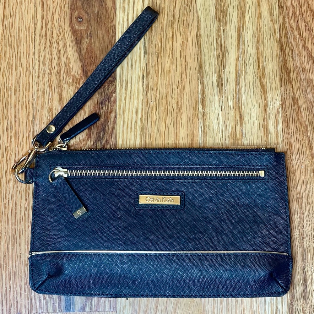 Calvin Klein leather wristlet - large